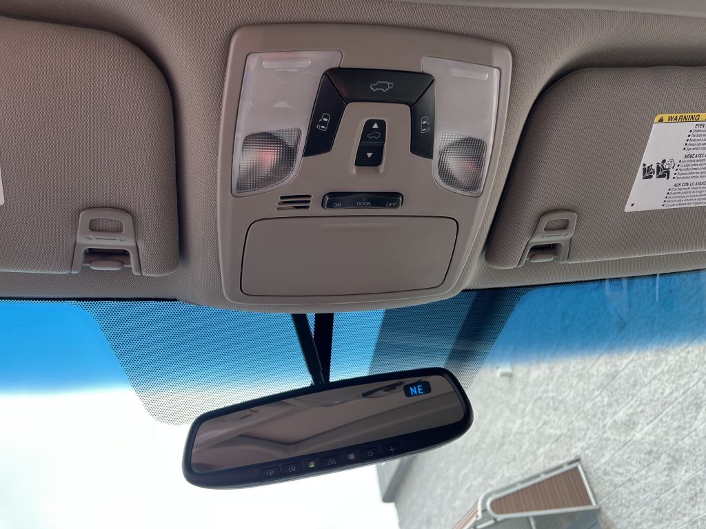 2015 Toyota Sienna Image 30