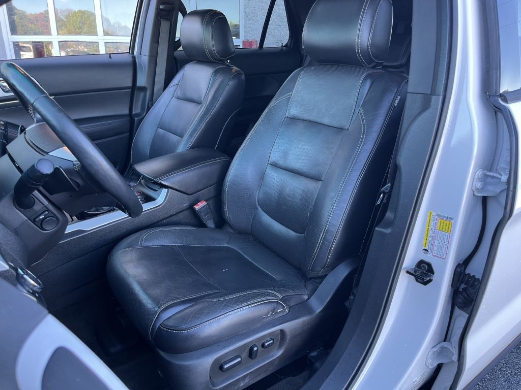 2015 Ford Explorer Image 12