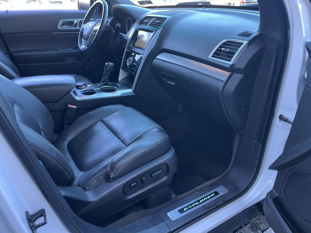 2015 Ford Explorer Image 15