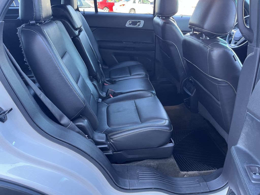 2015 Ford Explorer Image 17