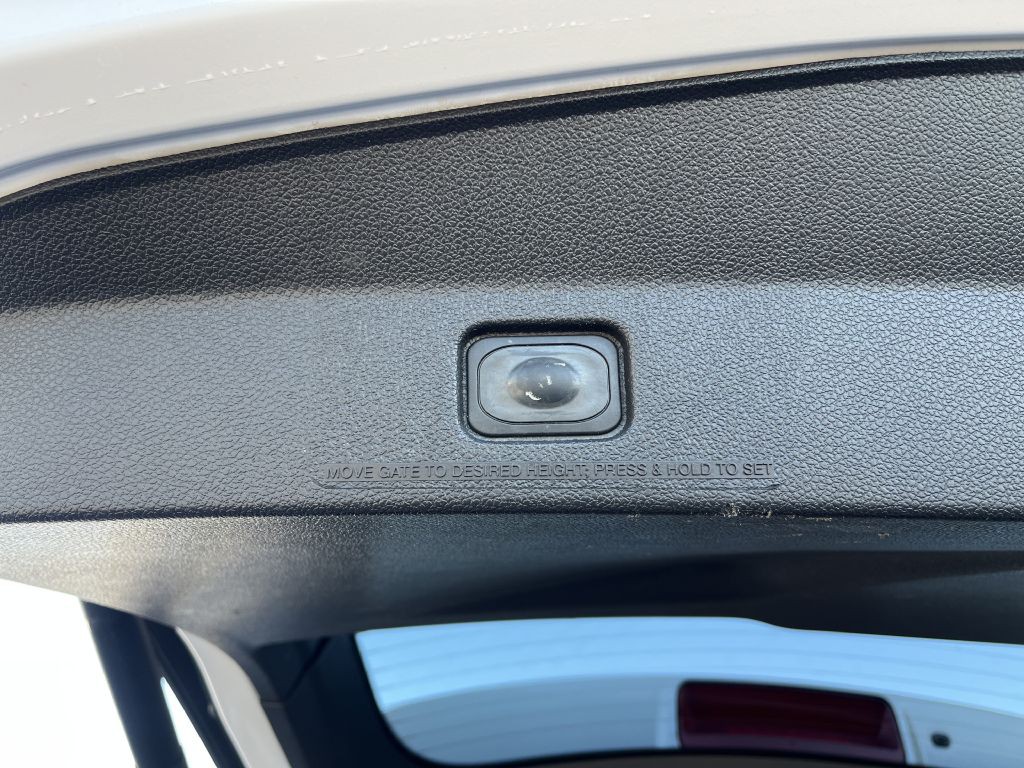 2015 Ford Explorer Image 21