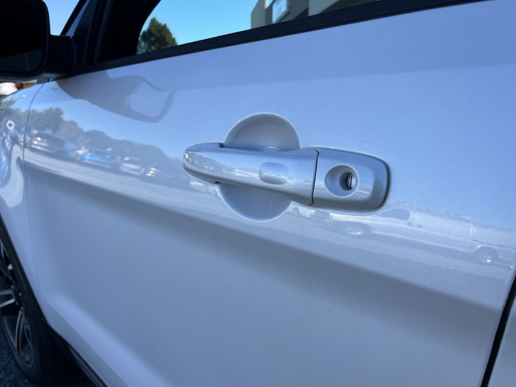 2015 Ford Explorer Image 23