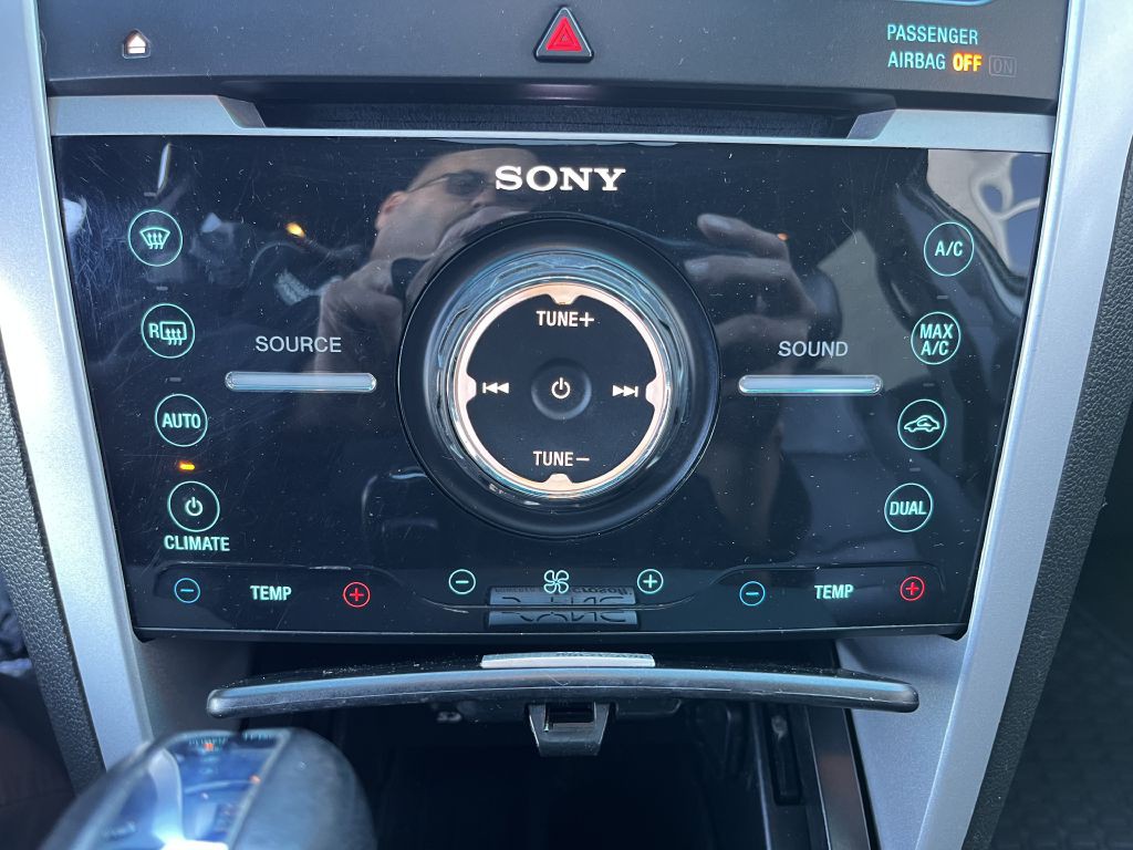 2015 Ford Explorer Image 32