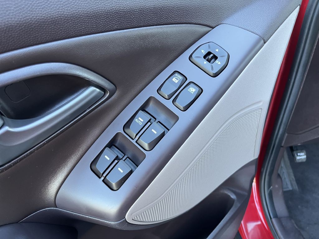2015 Hyundai Tucson Image 18