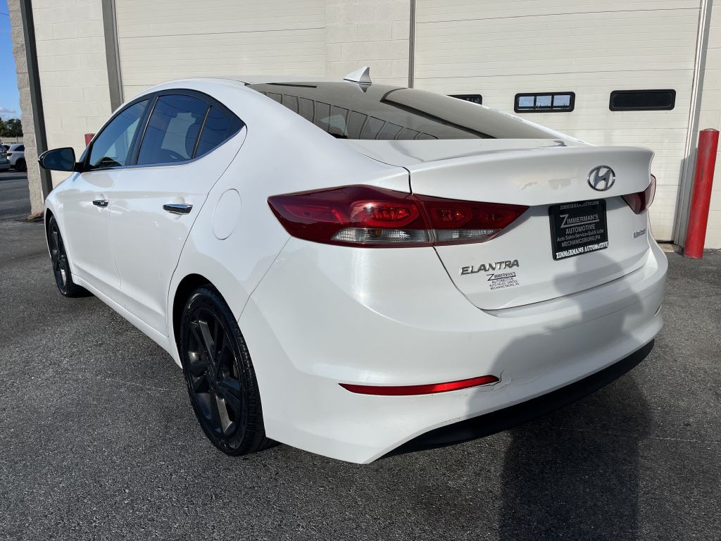 2017 Hyundai Elantra Image 5