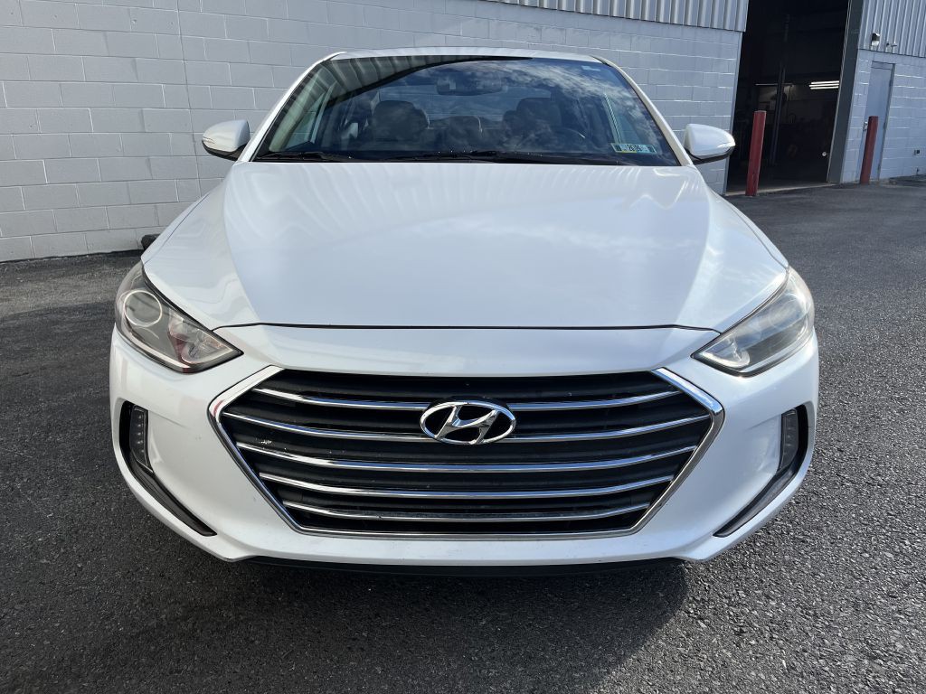 2017 Hyundai Elantra Image 8