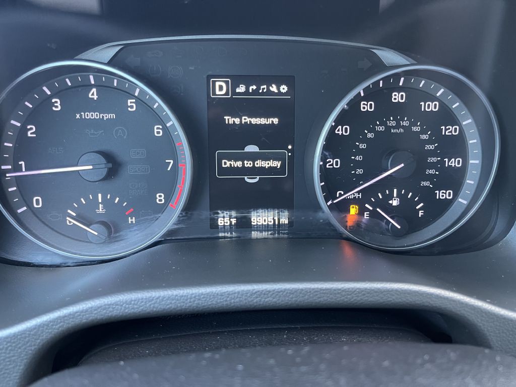 2017 Hyundai Elantra Image 10