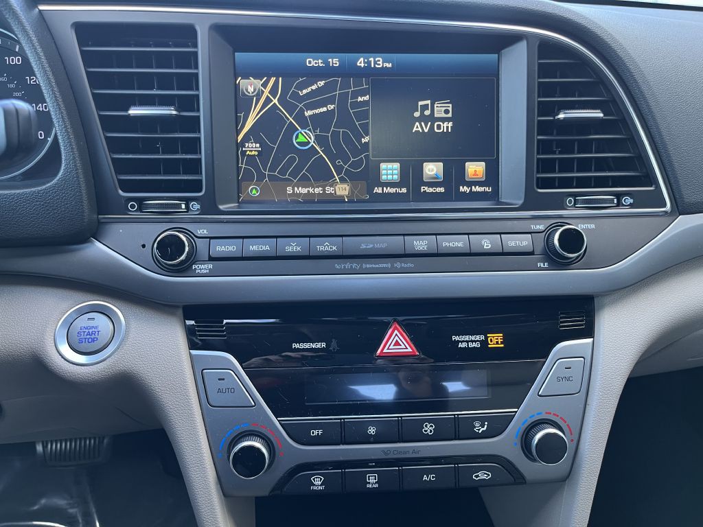 2017 Hyundai Elantra Image 11