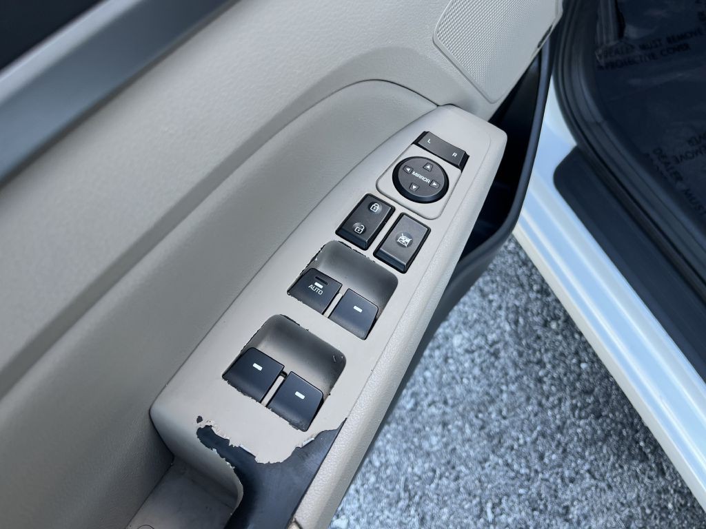 2017 Hyundai Elantra Image 20