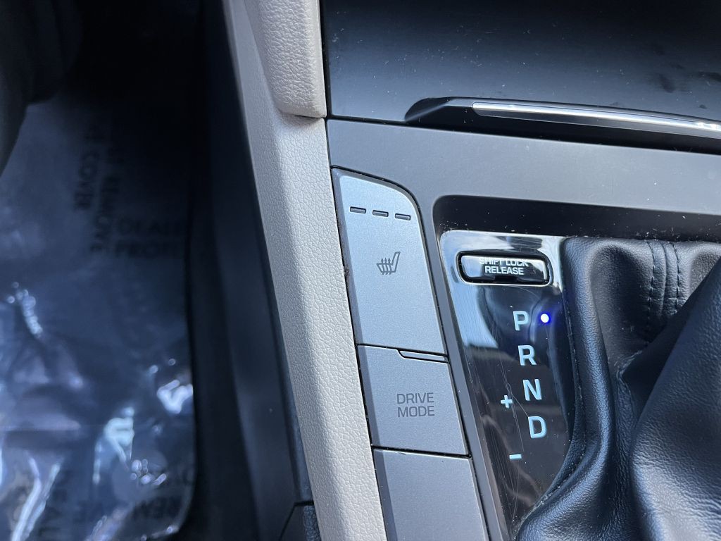 2017 Hyundai Elantra Image 26