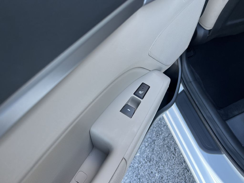 2017 Hyundai Elantra Image 27