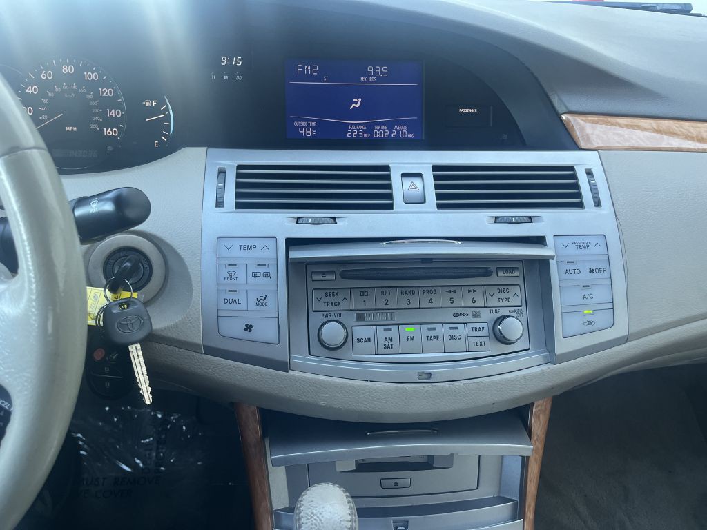 2005 Toyota Avalon Image 11