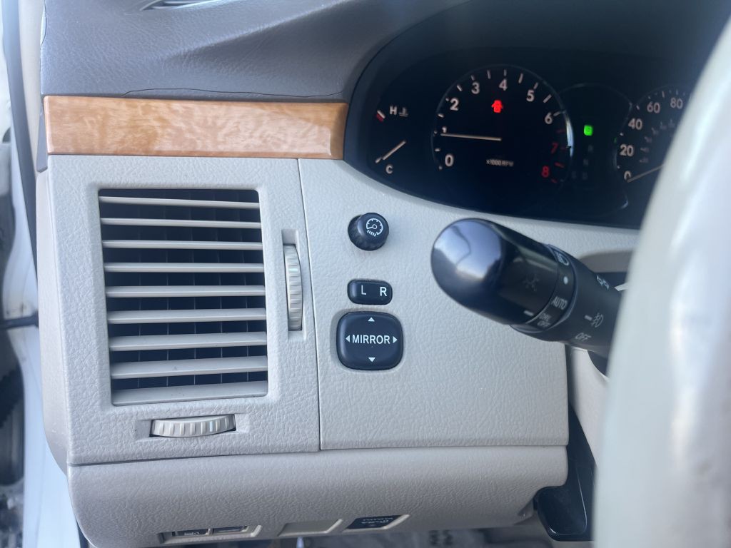 2005 Toyota Avalon Image 19