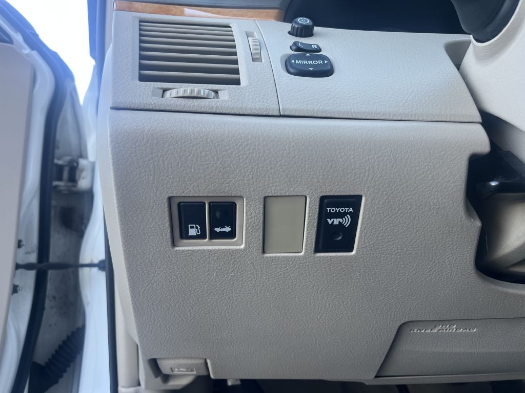 2005 Toyota Avalon Image 20