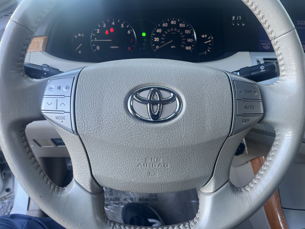 2005 Toyota Avalon Image 21