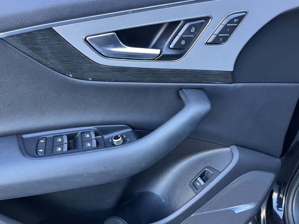 2019 Audi Q7 Image 30