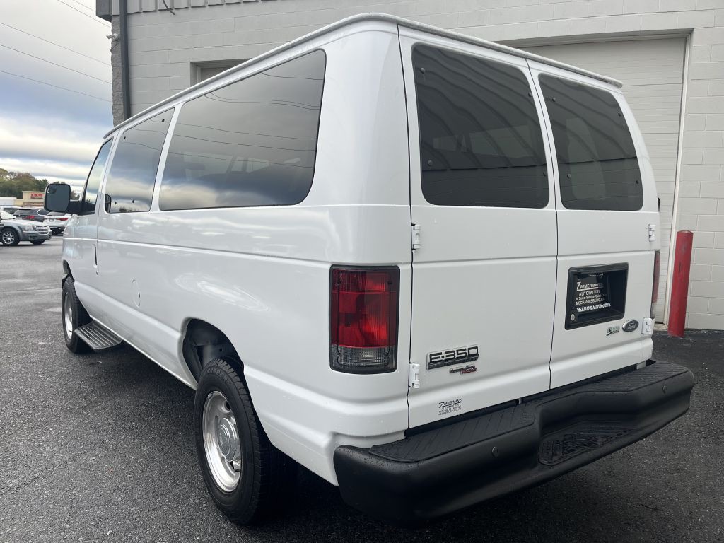 2011 Ford Econoline Image 5
