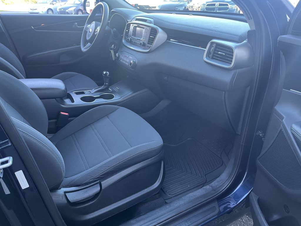 2016 Kia Sorento Image 14