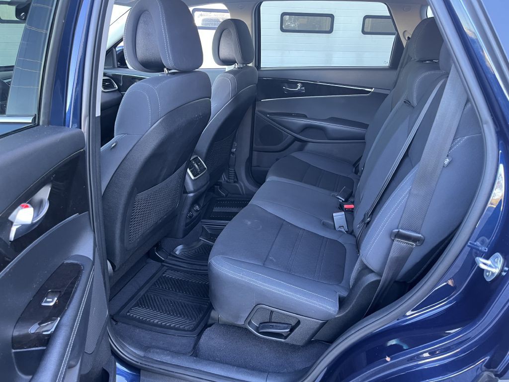 2016 Kia Sorento Image 15
