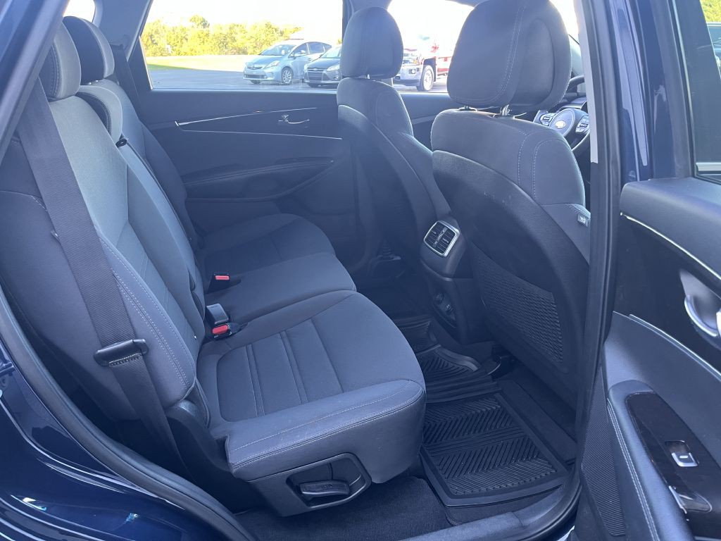 2016 Kia Sorento Image 16