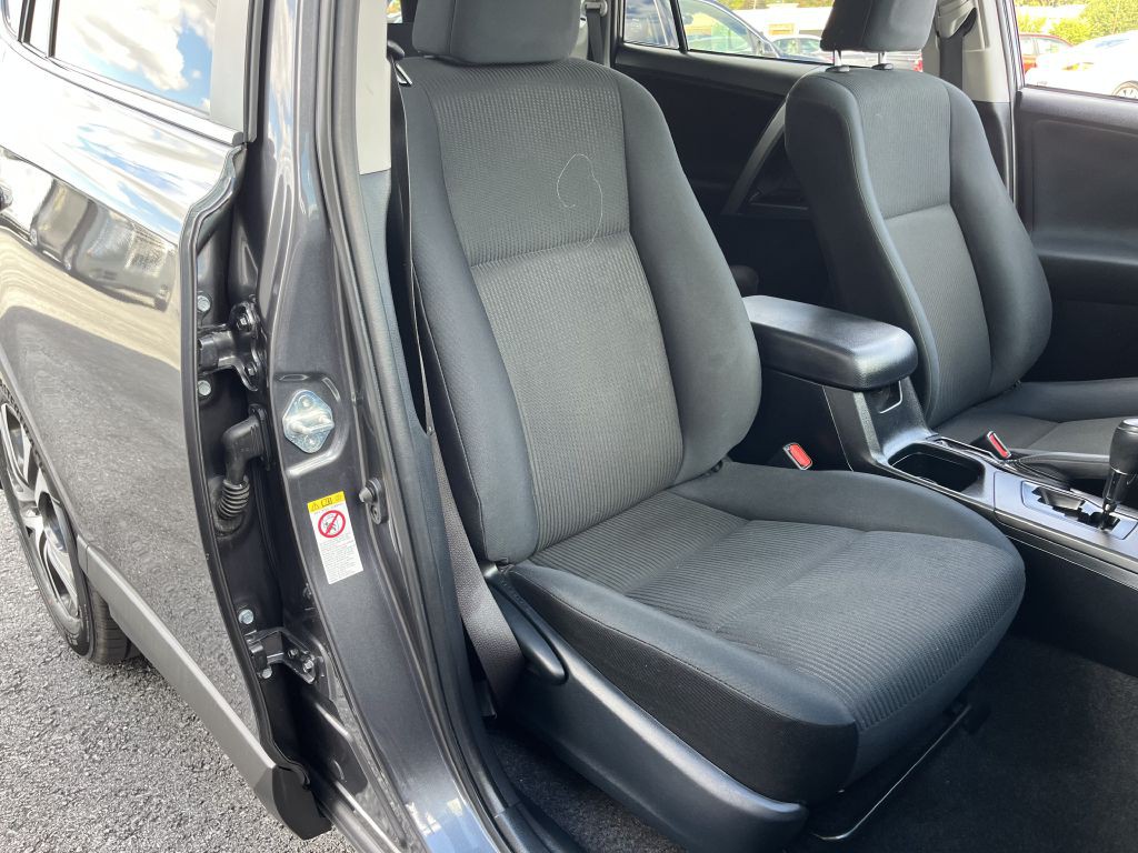 2018 Toyota Rav4 Image 13