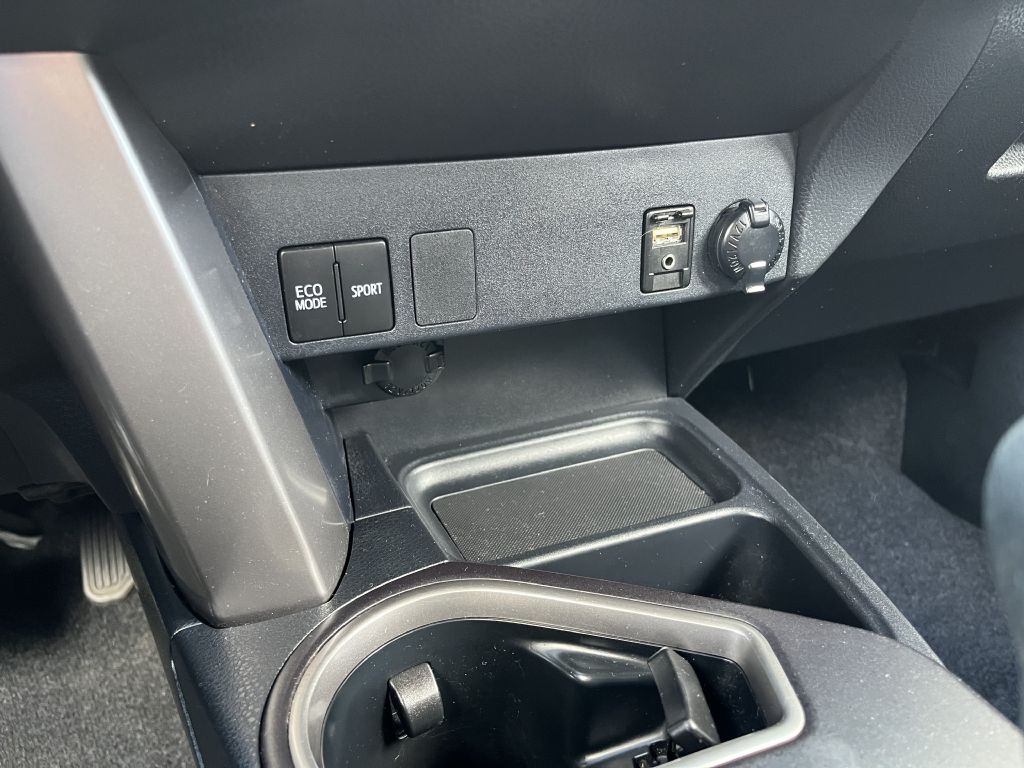 2018 Toyota Rav4 Image 24