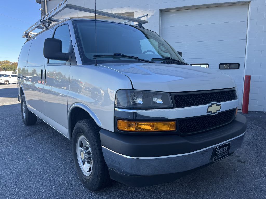 2021 Chevrolet Express Image 1