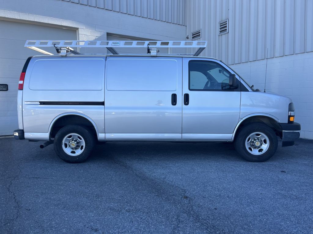 2021 Chevrolet Express Image 4