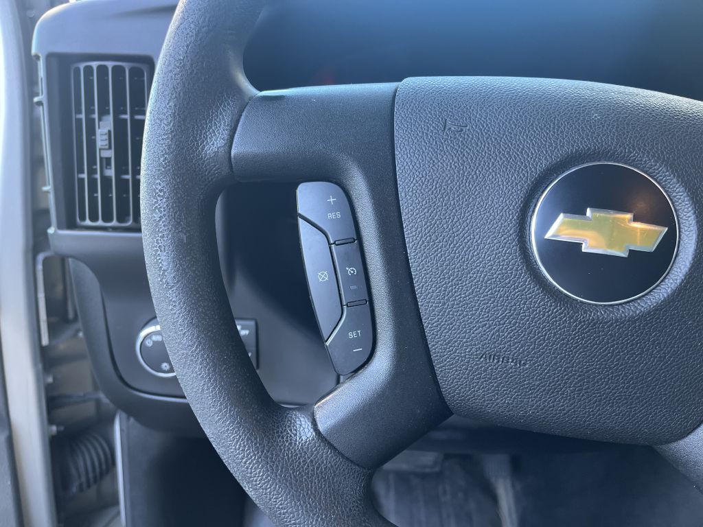 2021 Chevrolet Express Image 18