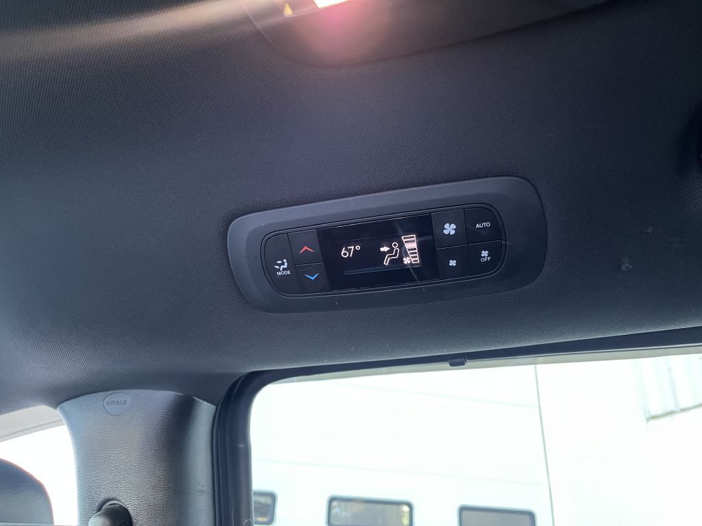 2019 Chrysler Pacifica Image 36