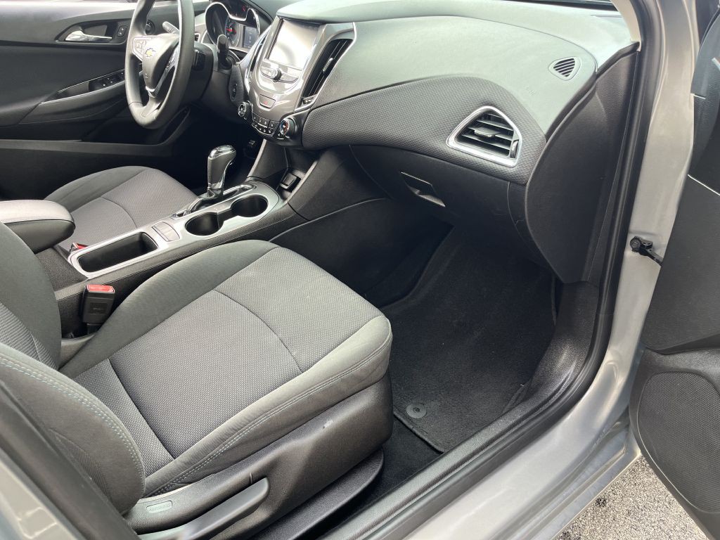 2017 Chevrolet Cruze Image 14