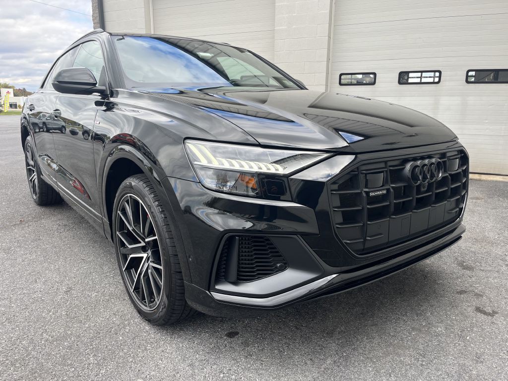 2022 Audi Q8 Image 1