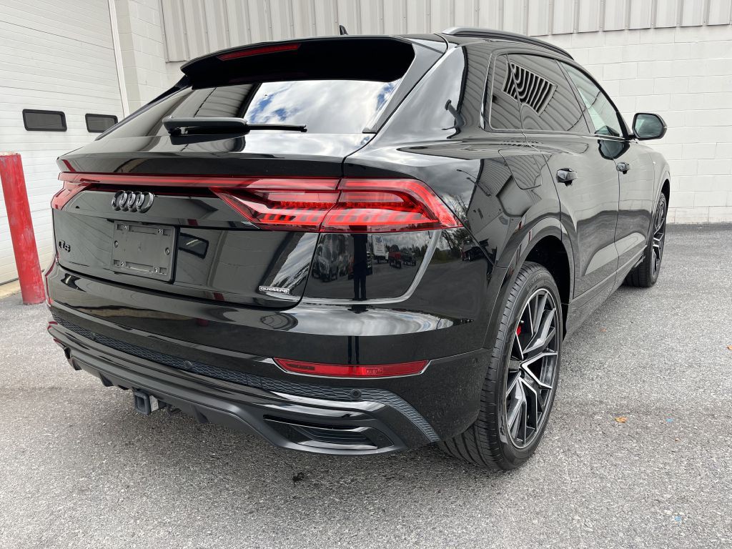 2022 Audi Q8 Image 3