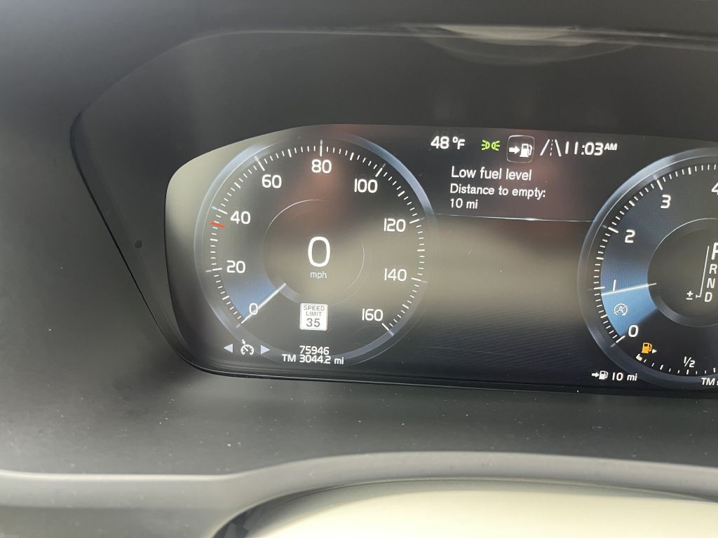 2016 Volvo XC90 Image 10