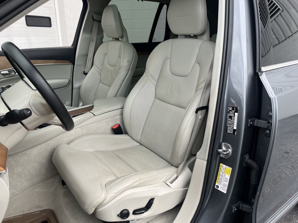 2016 Volvo XC90 Image 12