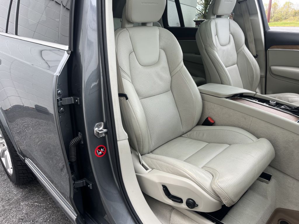 2016 Volvo XC90 Image 14