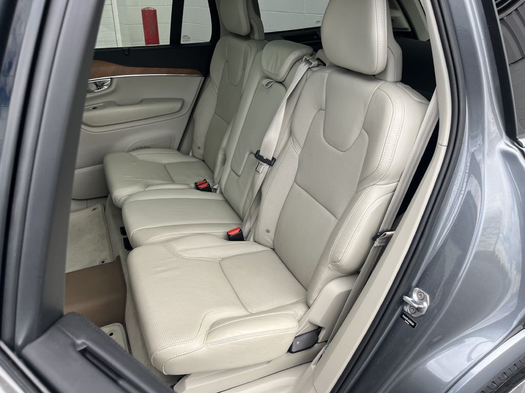2016 Volvo XC90 Image 16