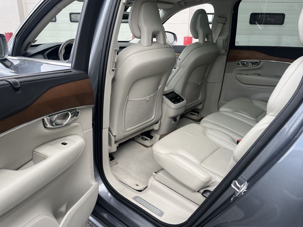 2016 Volvo XC90 Image 17