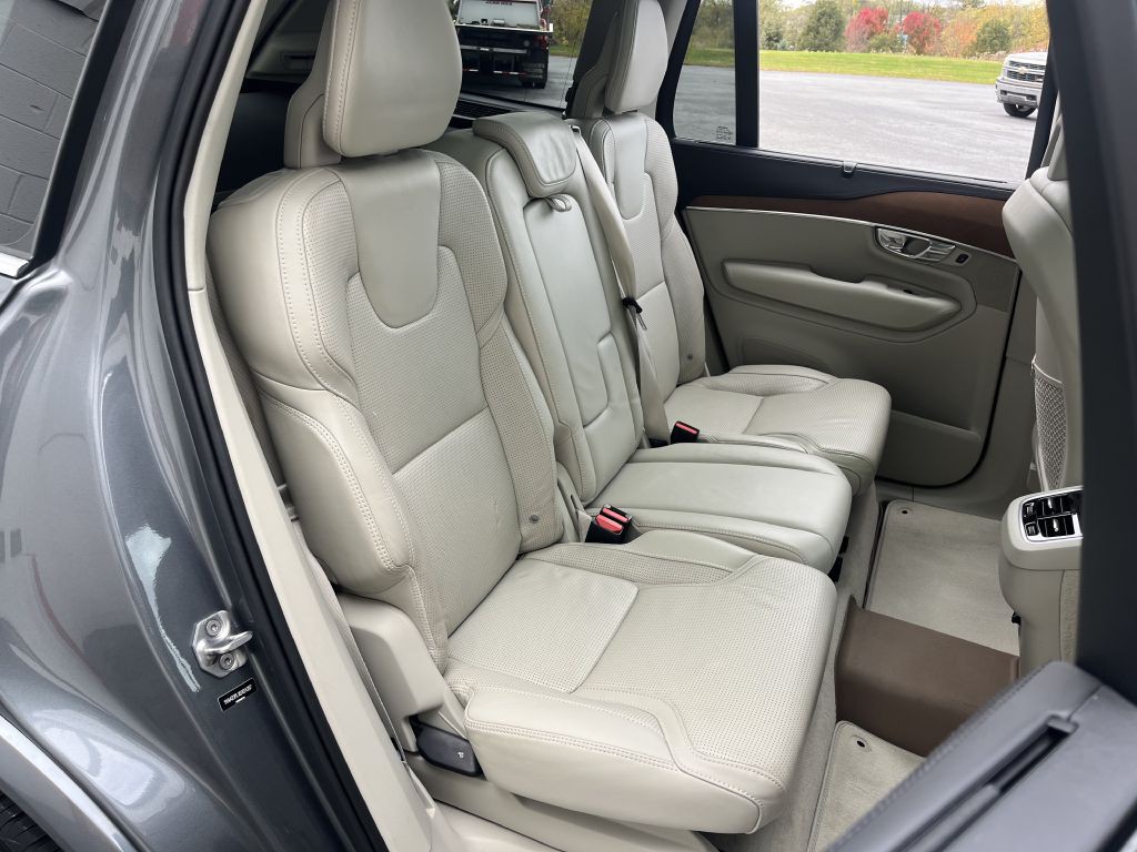 2016 Volvo XC90 Image 18