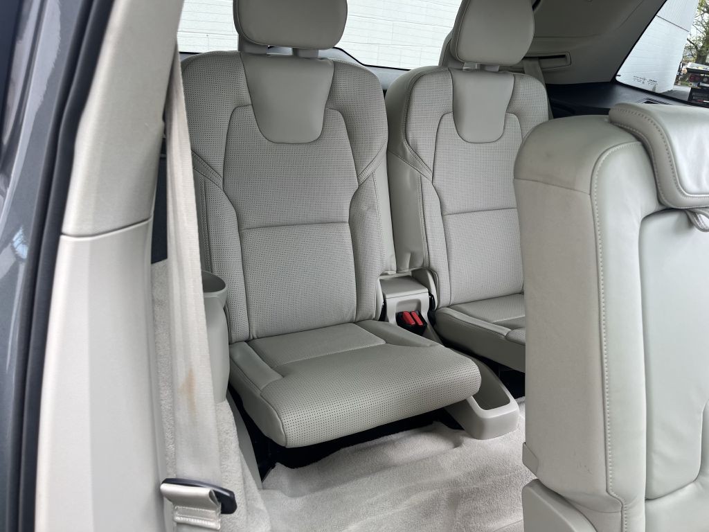 2016 Volvo XC90 Image 22
