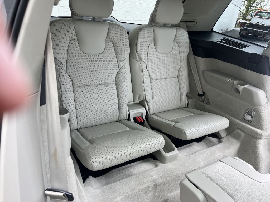 2016 Volvo XC90 Image 23
