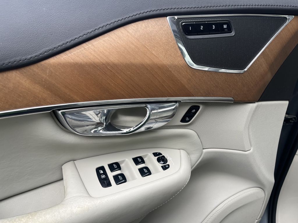 2016 Volvo XC90 Image 29