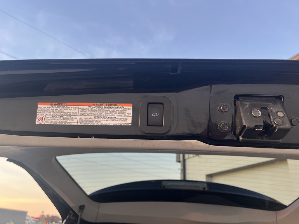 2017 Toyota Sienna Image 18