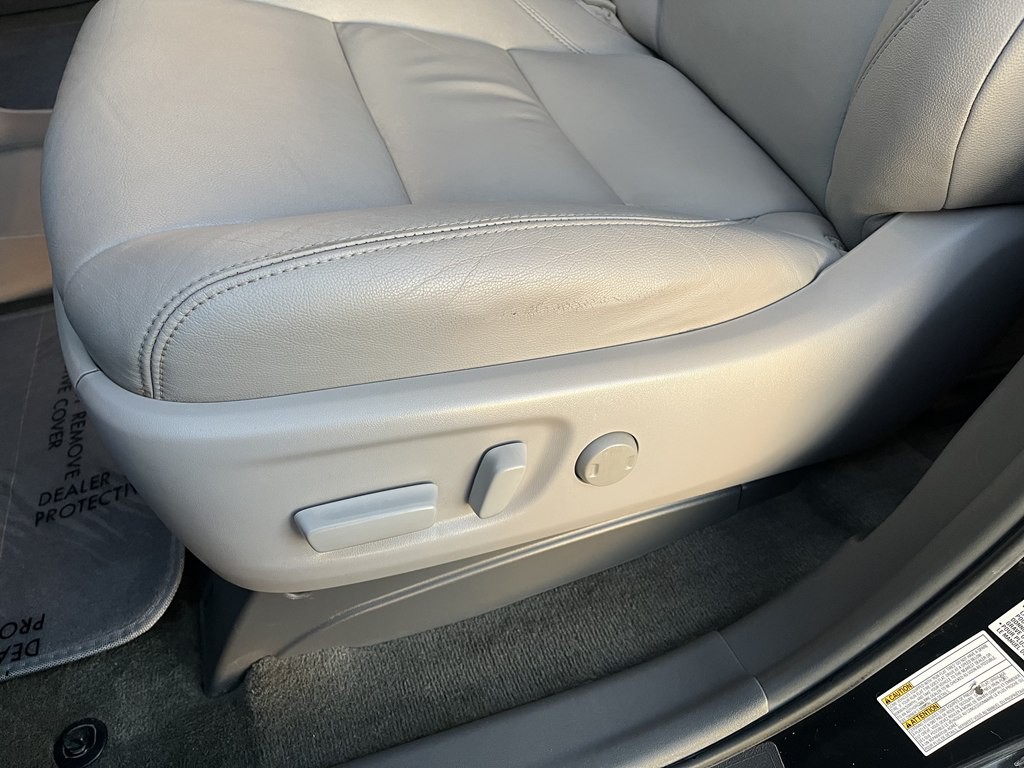 2017 Toyota Sienna Image 23