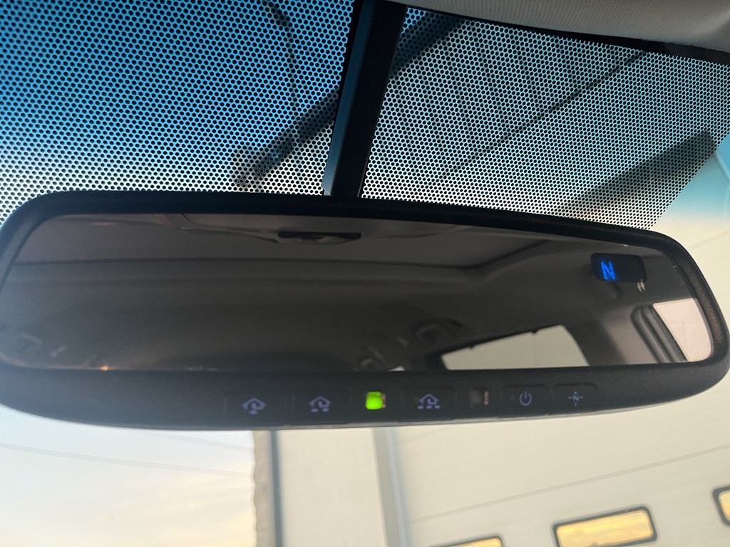 2017 Toyota Sienna Image 32