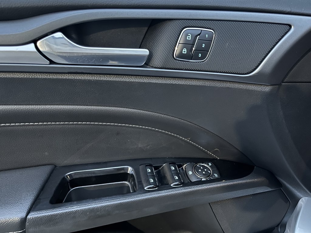 2014 Ford Fusion Image 21