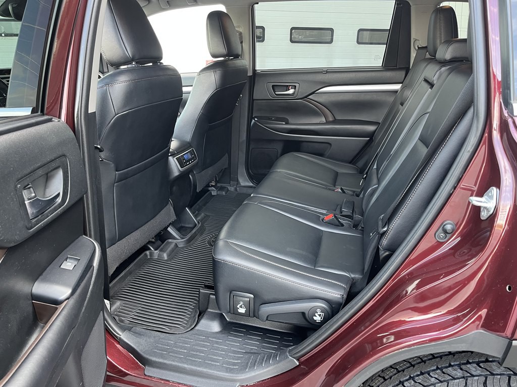 2019 Toyota Highlander Image 16