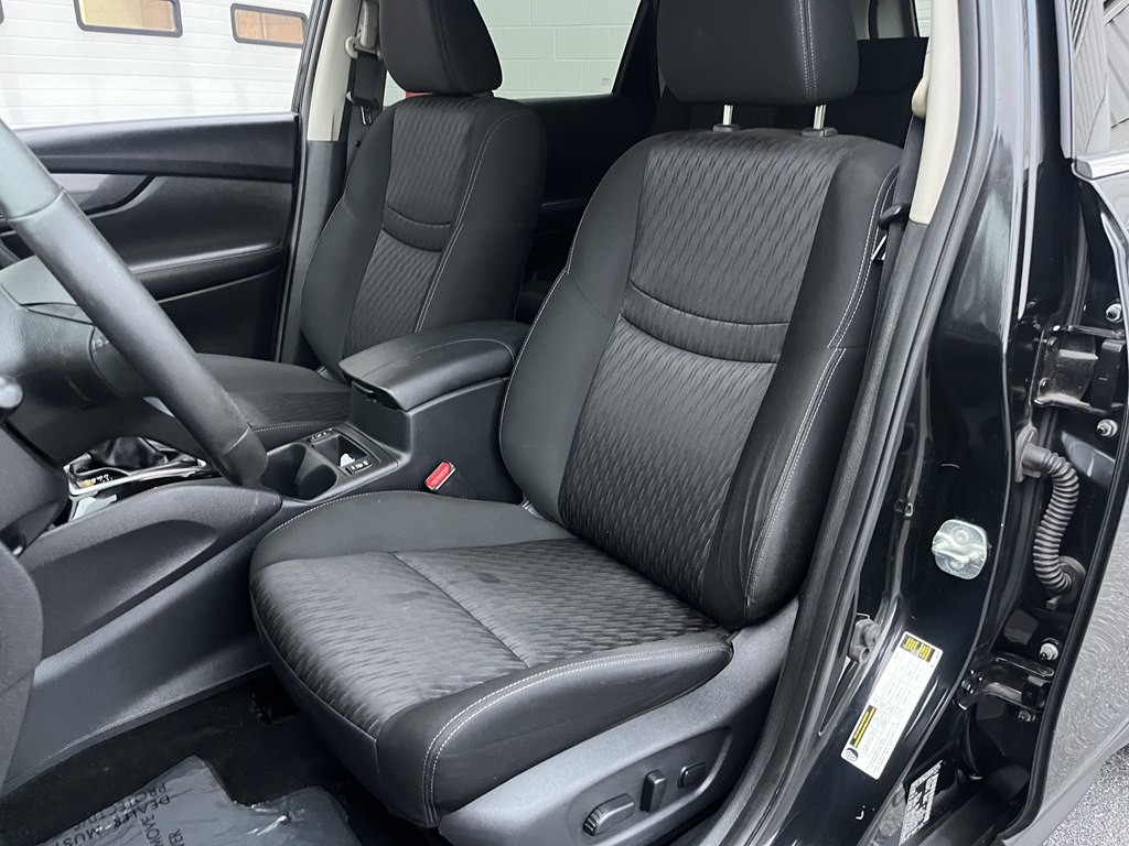 2017 Nissan Rogue Image 11