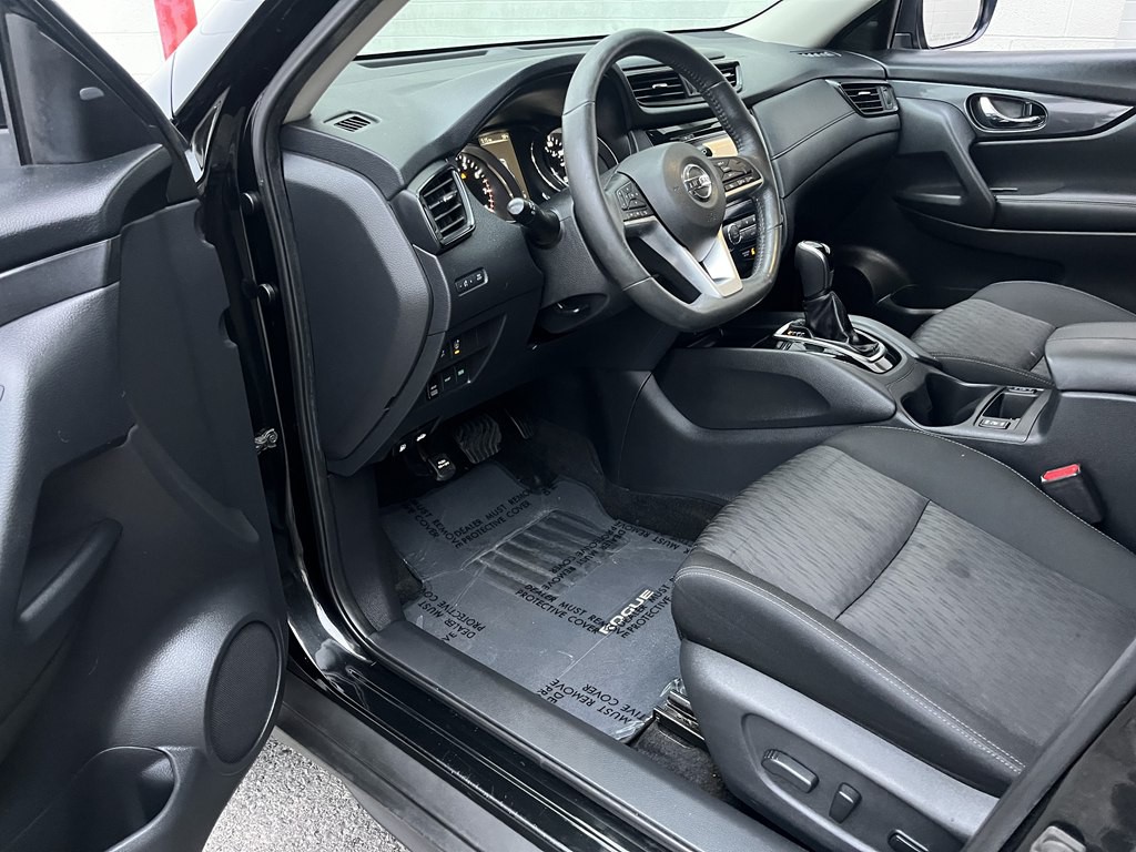 2017 Nissan Rogue Image 12