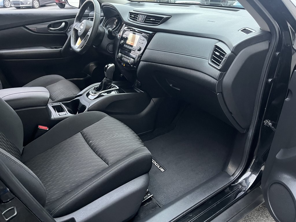 2017 Nissan Rogue Image 14